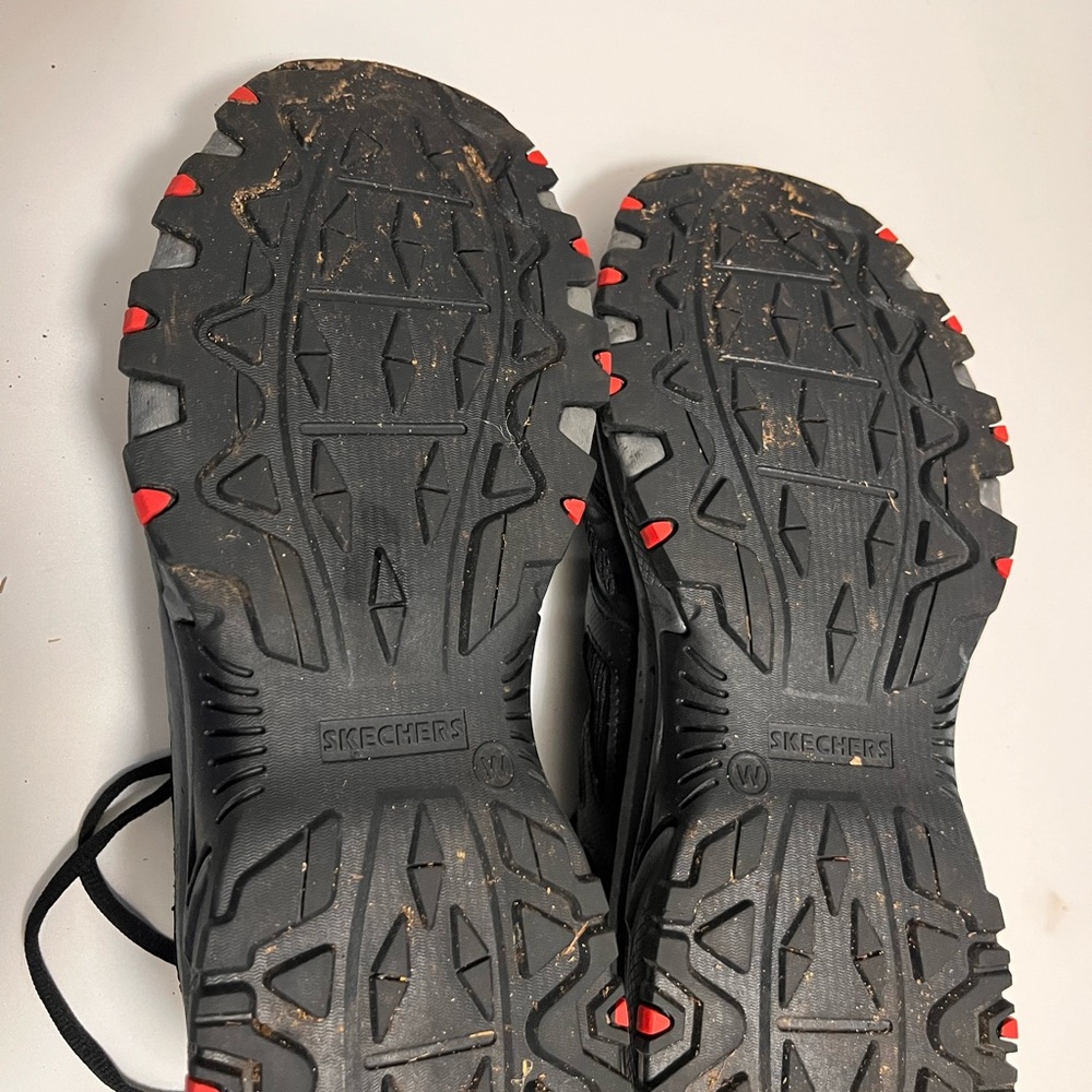 Skechers Men's Black and Red Trail Shoes - Picture 7 of 7
